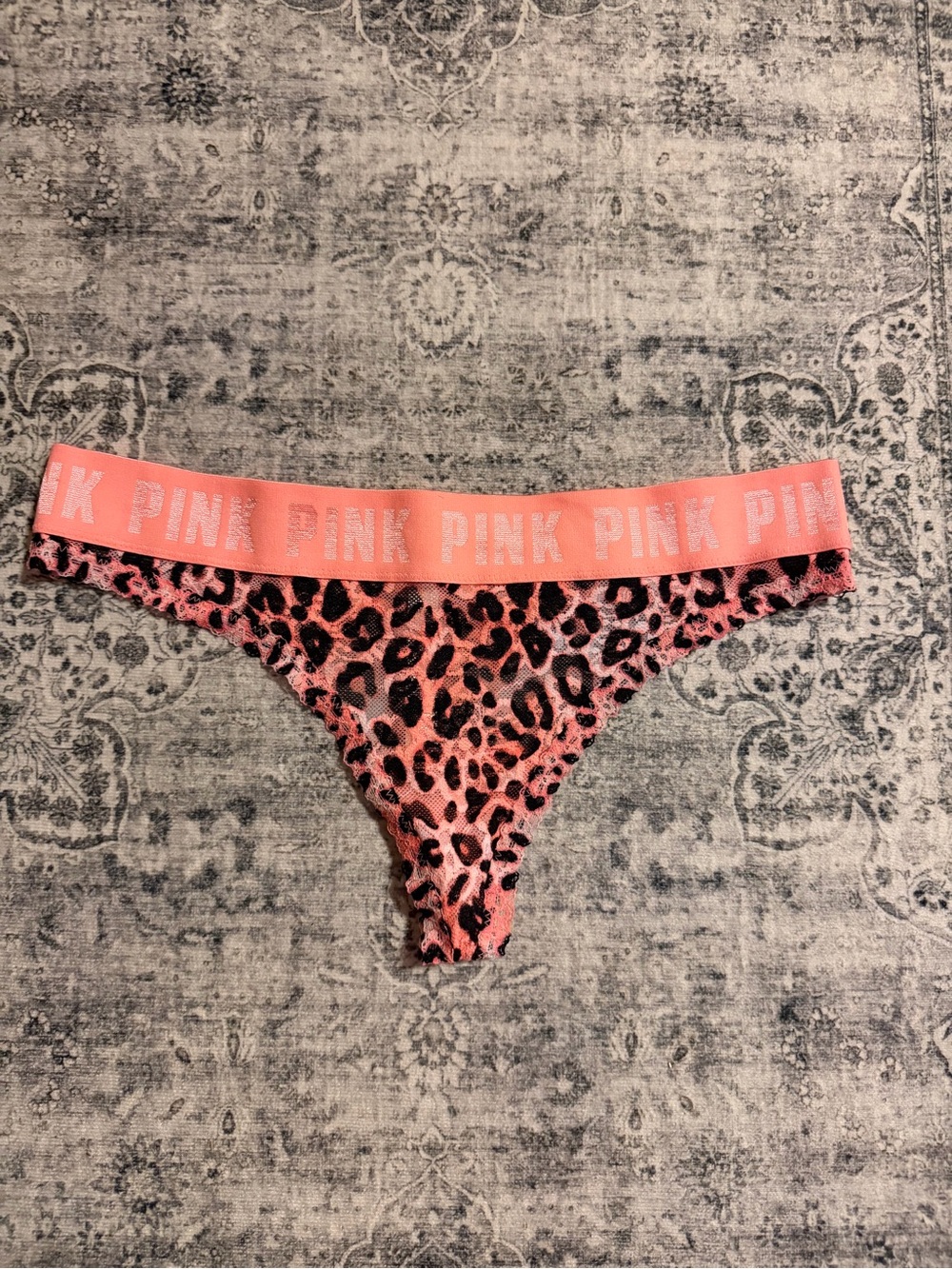 NWOT. Victoria’s Secret Pink thongs
